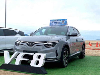 VF8 LUX PLUS ĐỦ MÀU GIAO NGAY-BAO ĐẬU HS KHÓ!