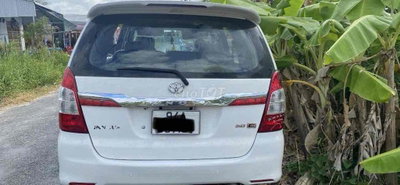 Toyota Innova 2015 E - 300000 km