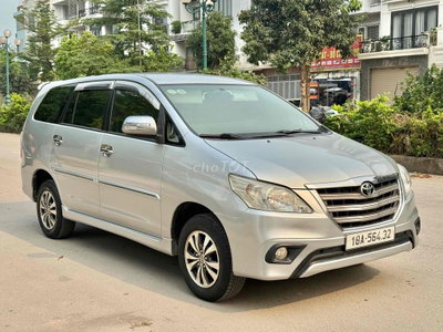 Toyota Innova 2016 2.0G - 14 km