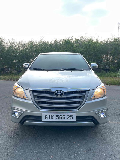 Toyota Innova 2016 2.0E Bạc
