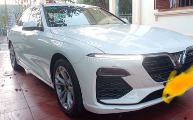 VinFast Lux A 2022 Base Trắng