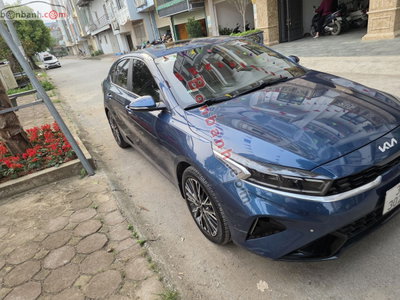Xe Kia K3 Premium 2.0 AT 2022