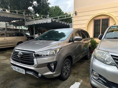 Toyota Innova 2023 Số sàn 47000 km Xám