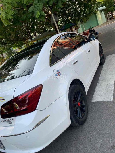 Chevrolet Cruze màu Trắng