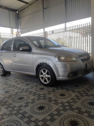 Chevrolet Aveo 2011 Bạc