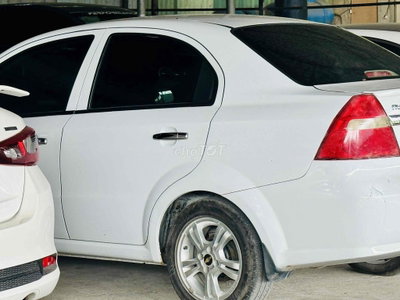 Chevrolet Aveo 2017 Trắng Số sàn giá rẻ
