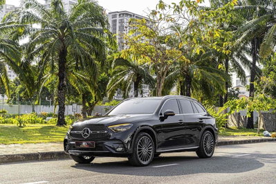 GLC300 AMG Model 2024 All new màu đen siêu lướt