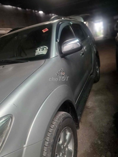 Toyota Fortuner 2009 2.7V - 120000 km