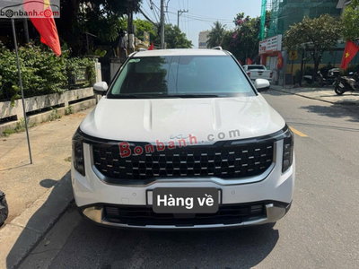 Xe Kia Carnival Premium 2.2D 8S 2024