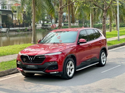 Xe VinFast Lux SA 2.0 Base 2.0 AT 2021