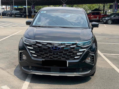 Hyundai Custin 2023 1.5ĐB Đen 62.000 km