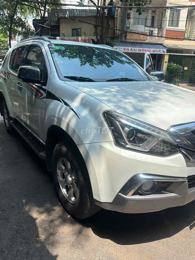 Isuzu MUX 2018 số sàn máy dầu xe gd cực đẹp êm rẻ