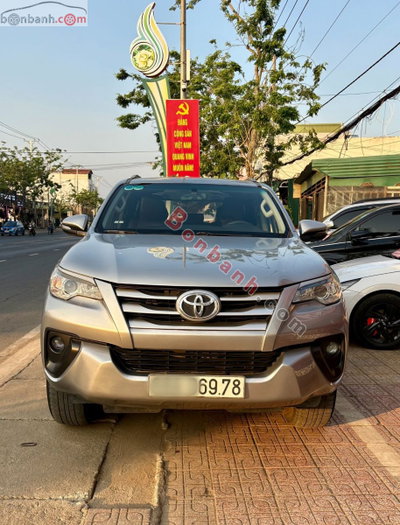 Xe Toyota Fortuner 2.4G 4x2 MT 2017