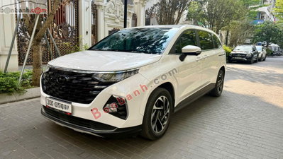Xe Hyundai Custin Cao Cấp 2.0T 2023
