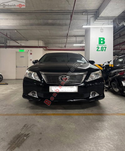 Xe Toyota Camry 2.0E 2014