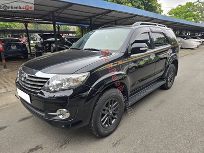Xe Toyota Fortuner 2.7V 4x4 AT 2015