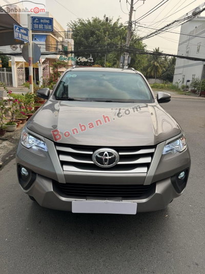 Xe Toyota Fortuner 2.4G 4x2 MT 2019