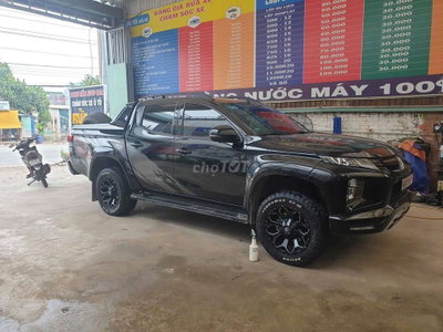 Mitsubishi Triton GLS 2022 Fun 1 cầu 99000 km Đen