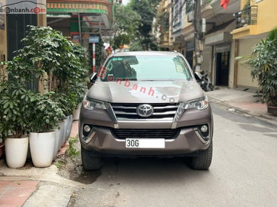 Xe Toyota Fortuner 2.7V 4x2 AT 2020