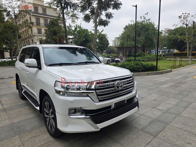 Xe Toyota Land Cruiser VX 4.6 V8 2015