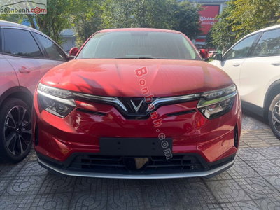 Xe VinFast VF8 Eco AWD 2023