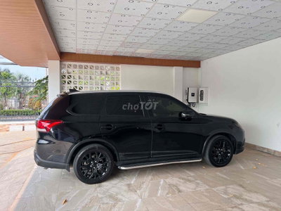 Mitsubishi Outlander 2018 77000 km Đen