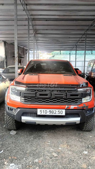 Ford Raptor màu Cam