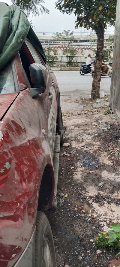 Mitsubishi Triton 2011 Đỏ