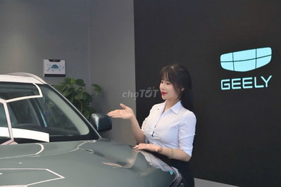 Xe ô tô điện Geely EX5 Xám