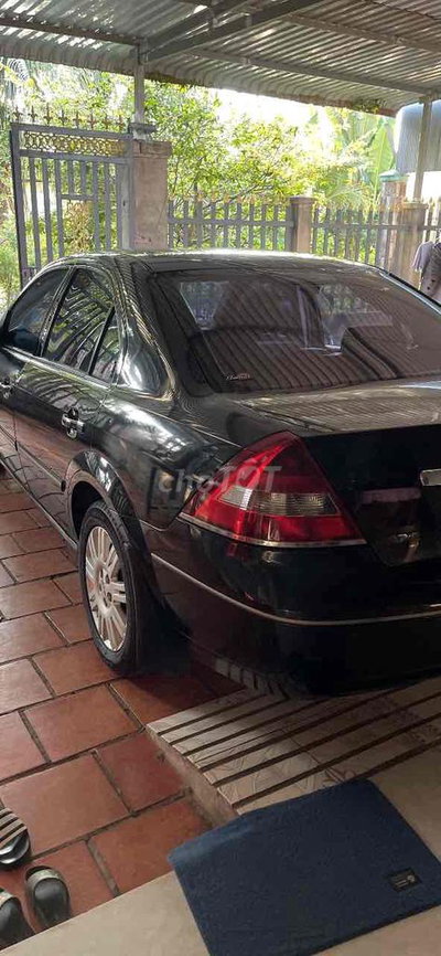 Ford Mondeo V6 Số tự động Đen