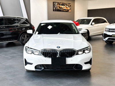 BMW 320i Sport Line Model 2022