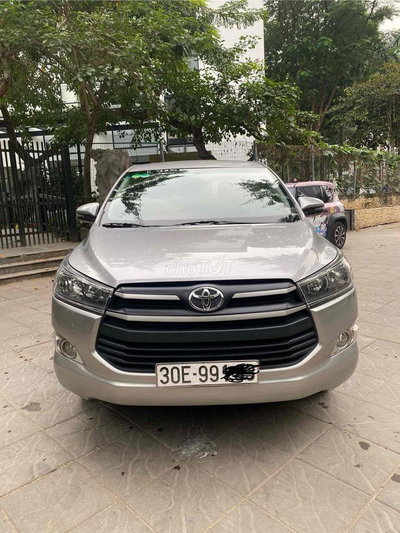 Toyota Innova 2017 2.0E - 98000 km