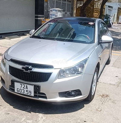 CHEVROLET CRUZE 1.8 LT xe gia đình,