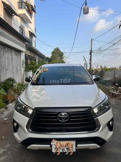 Toyota Innova 2021 2.0V Trắng