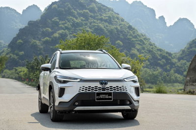 ✅TOYOTA COROLLA CROSS 2026 – 🔥TẶNG BH THÂN VỎ🔥
