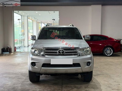 Xe Toyota Fortuner 2.5G 2011