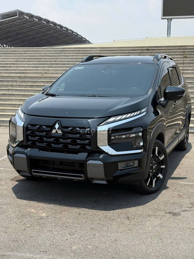 Xpander Cross 2025 siêu lướt, tiết kiệm cả trăm củ