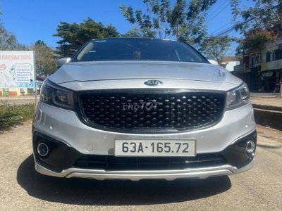 Kia Sedona 2016 số tự động bản full 151000km