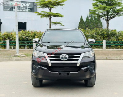 Xe Toyota Fortuner 2.4G 4x2 MT 2017