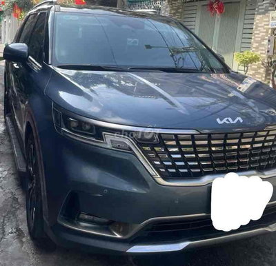 Kia Carnival 2023 Signature 2.2D - 14000 km