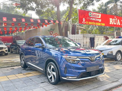Xe VinFast VF8 Eco AWD 2023