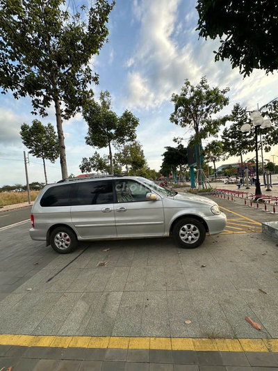 Kia Carnival 2007 Bạc