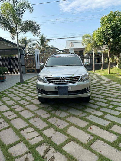 Toyota Fortuner 2013 1 cầu STD, không điểm trừ