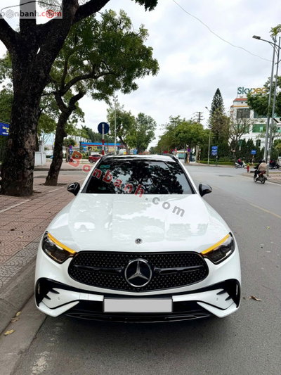 Xe Mercedes Benz GLC 300 4Matic 2023