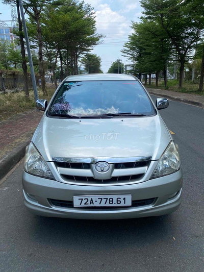 Toyota Innova 2006Vàng cát