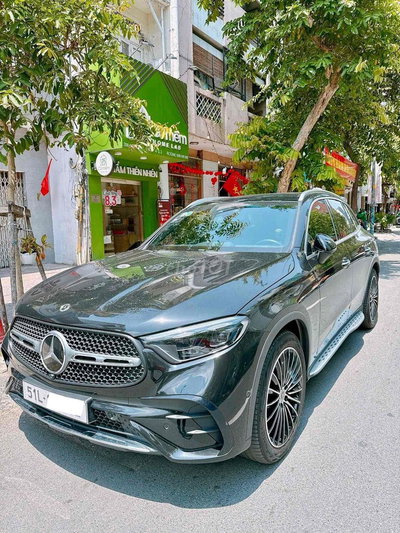 Mercedes-Benz GLC 300 V1 2023 Đen 6.000 km