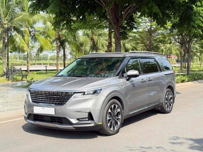 Kia Carnival Signature 2023 siêu lướt đồ nội thất