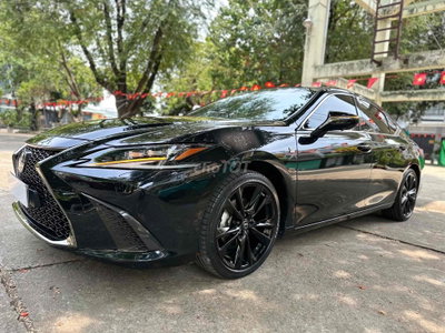 Lexus ES250 F-Sport 2023 Đen 8000km