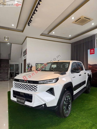 Xe Toyota Hilux Trailhunter 2.8L 4x4 AT 2026
