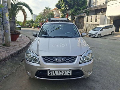 Ford Escape 2013 XLS Vàng cát